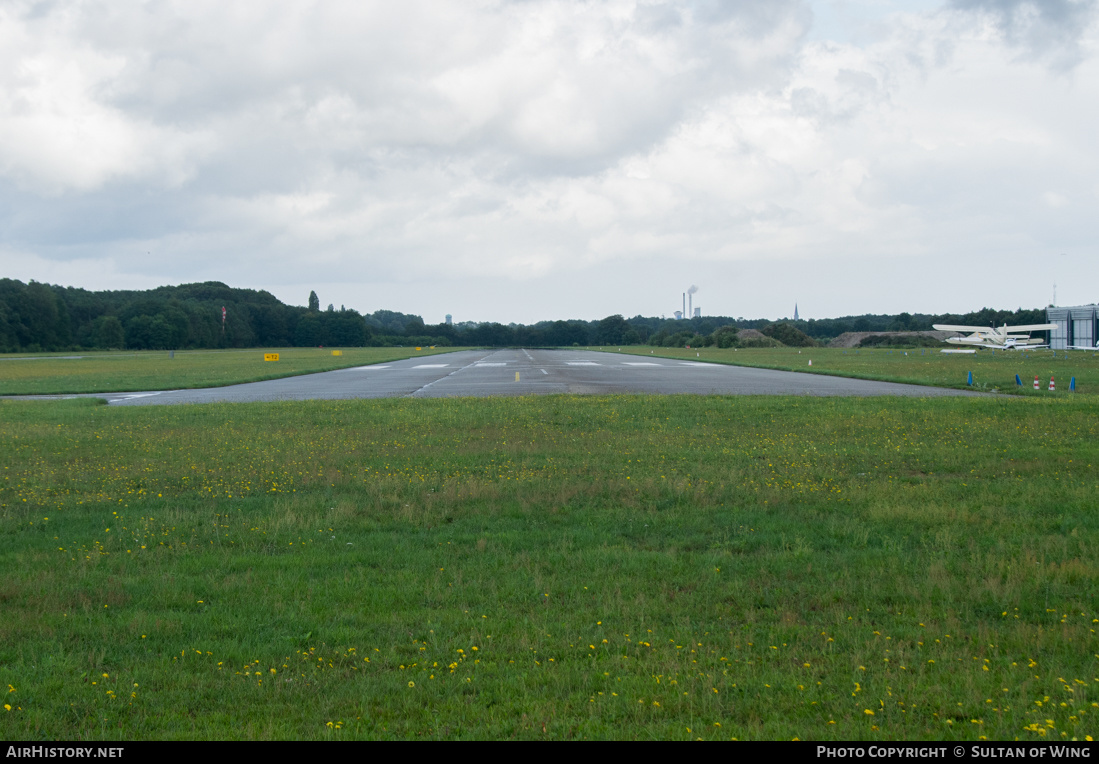 Airport photo of Breda - Seppe (EHSE) in Netherlands | AirHistory.net #128654