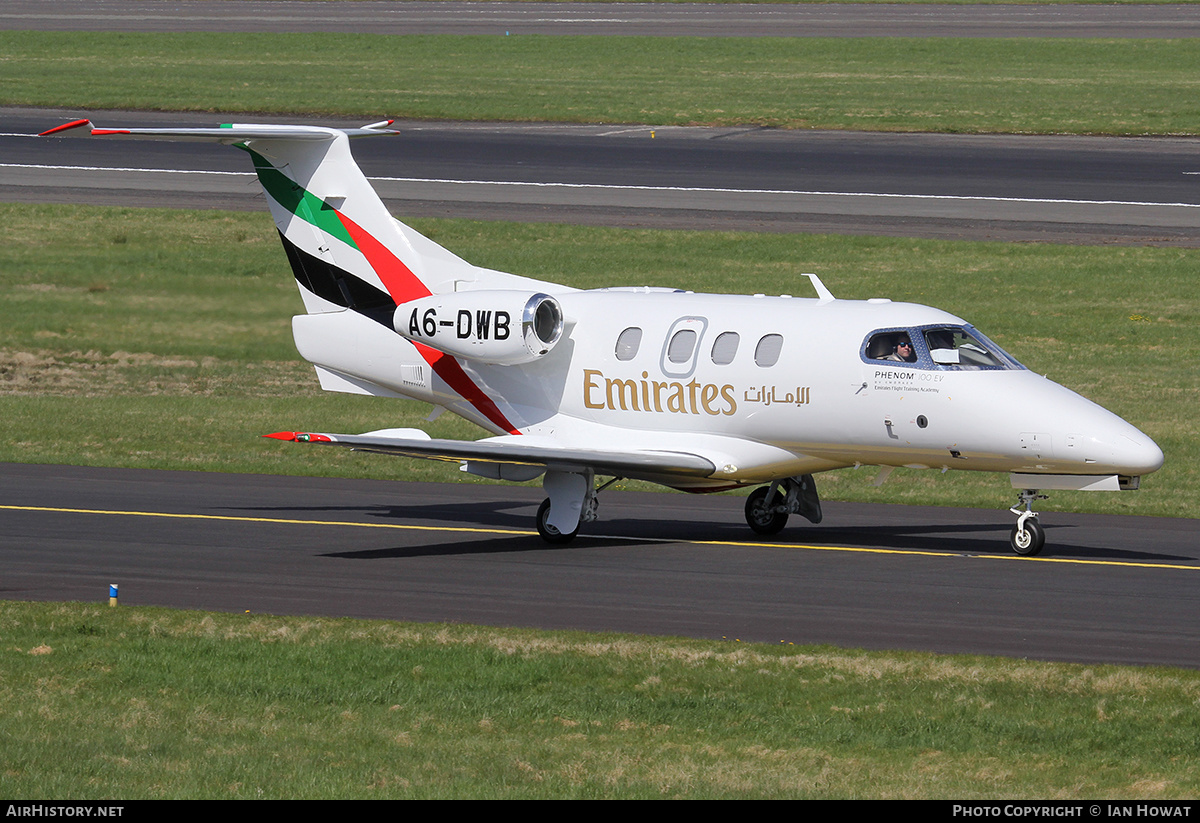 Aircraft Photo of A6-DWB | Embraer EMB-500 Phenom 100EV | Emirates Flight Training Academy | AirHistory.net #128839