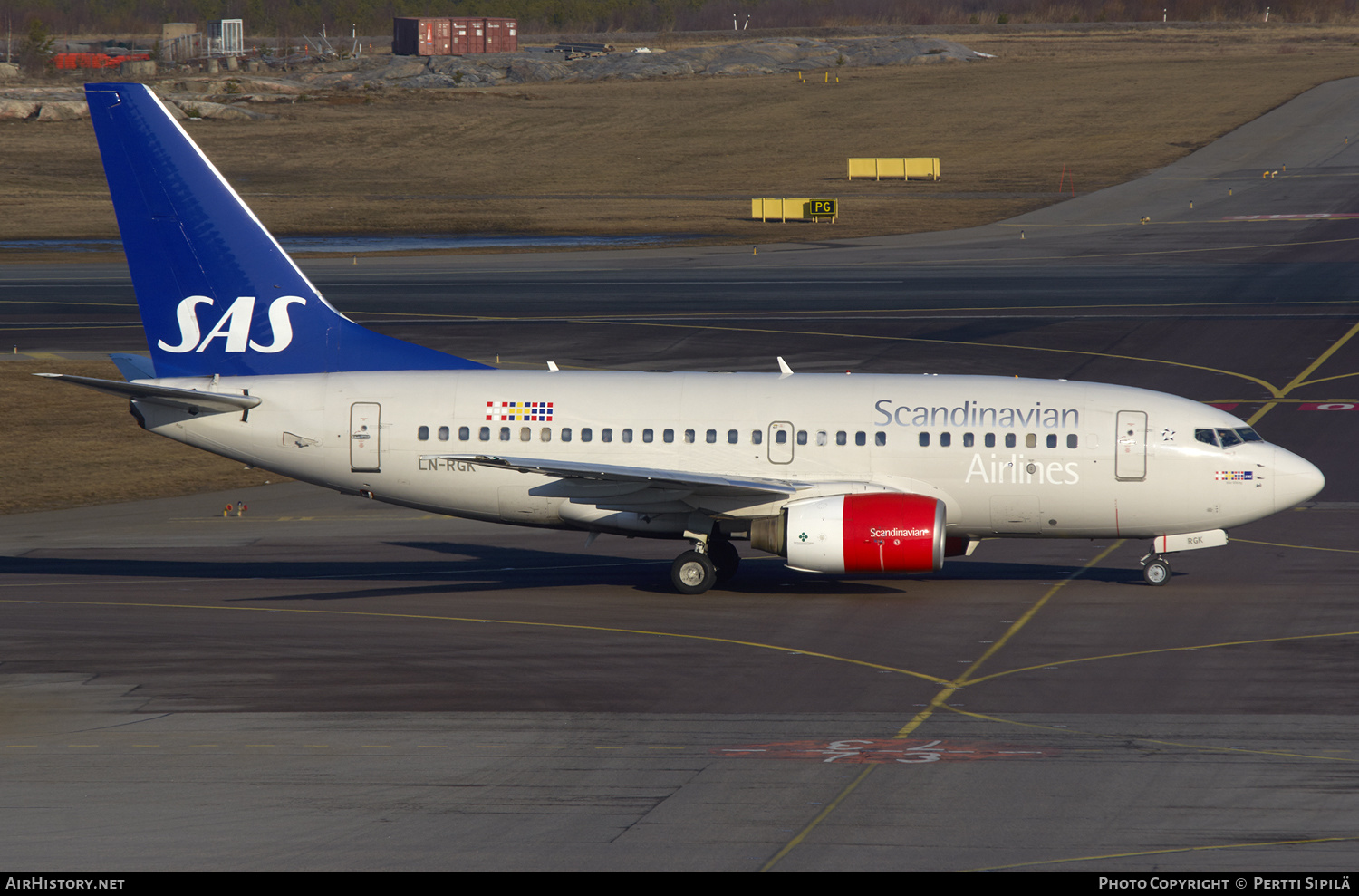 Aircraft Photo of LN-RGK | Boeing 737-683 | Scandinavian Airlines - SAS | AirHistory.net #128914
