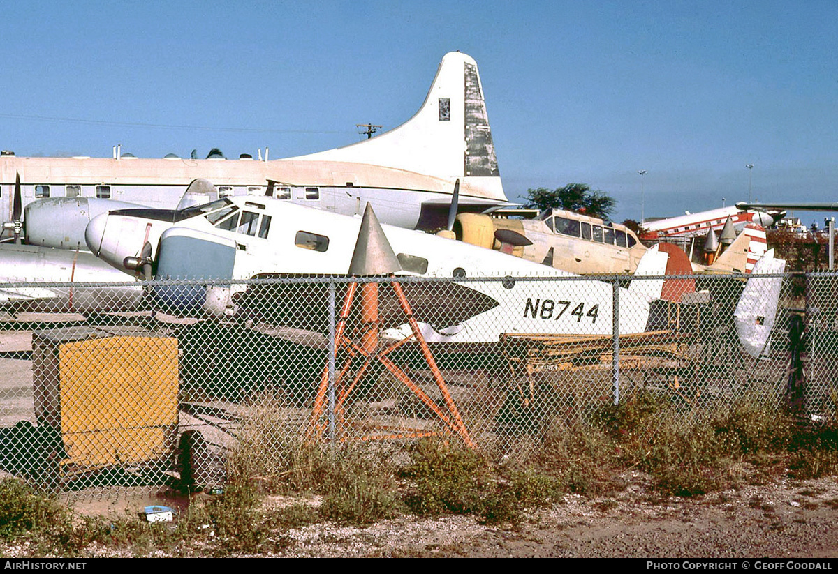 Aircraft Photo of N8744 | Beech SNB-5 Navigator | AirHistory.net #128971