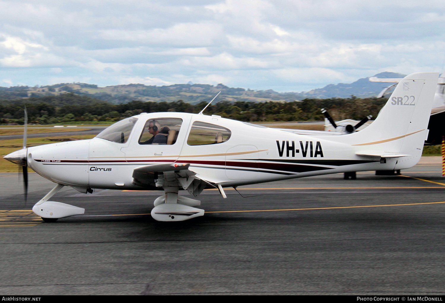 Aircraft Photo of VH-VIA | Cirrus SR-22 G1 | AirHistory.net #128972