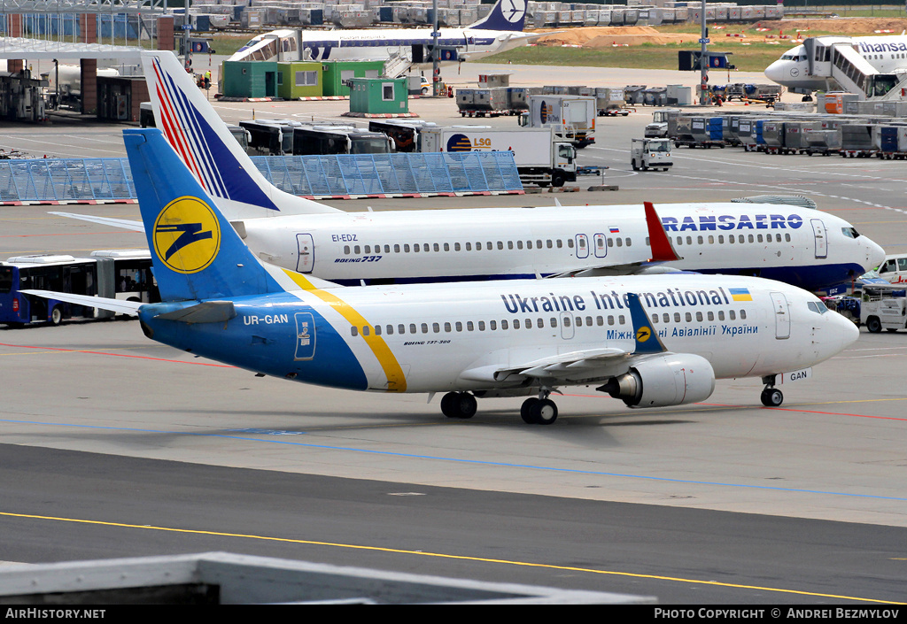 Aircraft Photo of UR-GAN | Boeing 737-36N | Ukraine International Airlines | AirHistory.net #129006