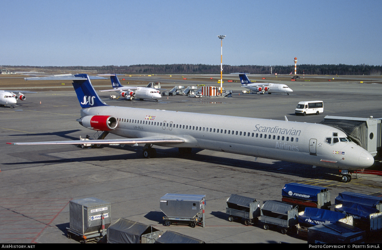 Aircraft Photo of LN-RLG | McDonnell Douglas MD-82 (DC-9-82) | Scandinavian Airlines - SAS | AirHistory.net #129092