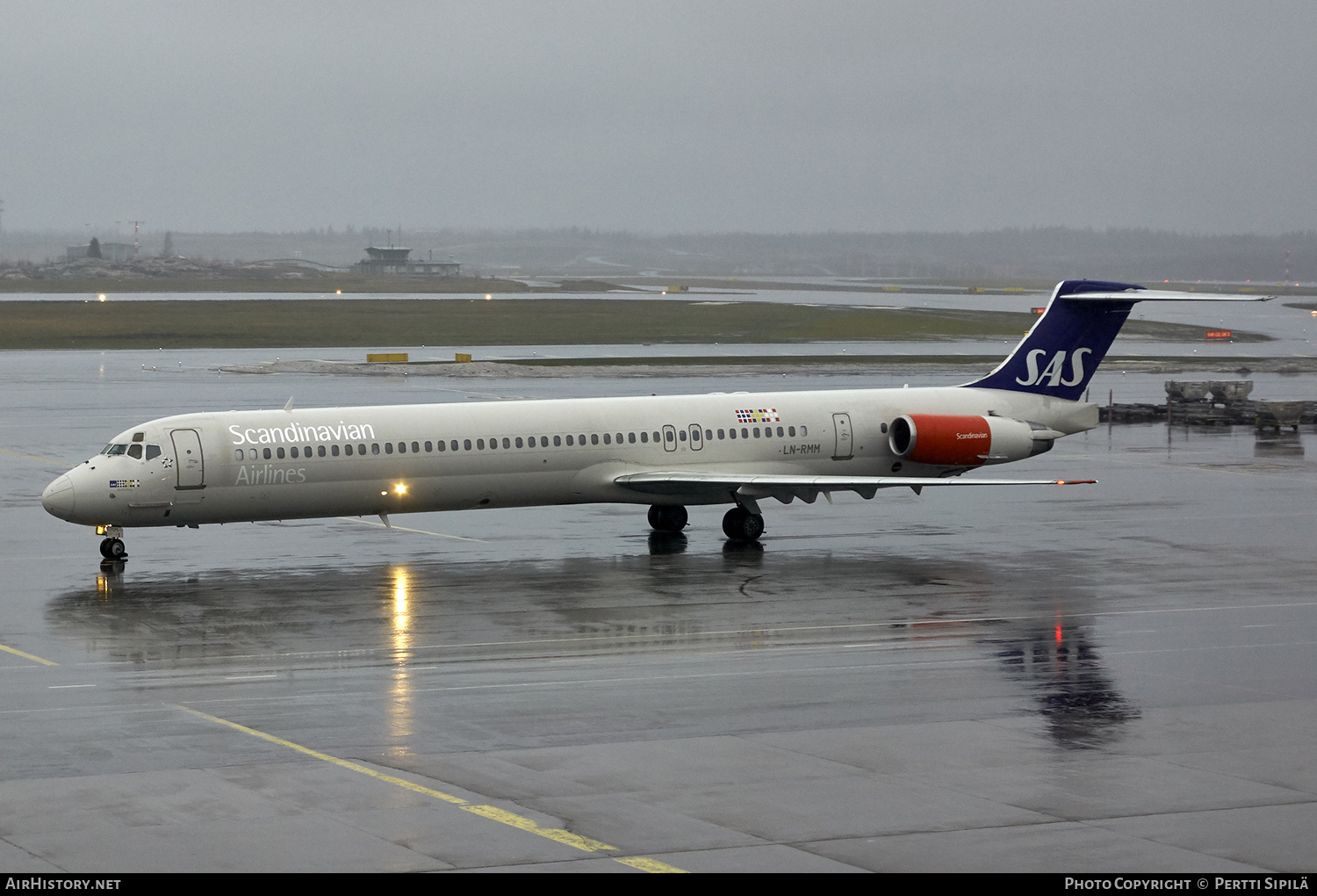 Aircraft Photo of LN-RMM | McDonnell Douglas MD-82 (DC-9-82) | Scandinavian Airlines - SAS | AirHistory.net #129136