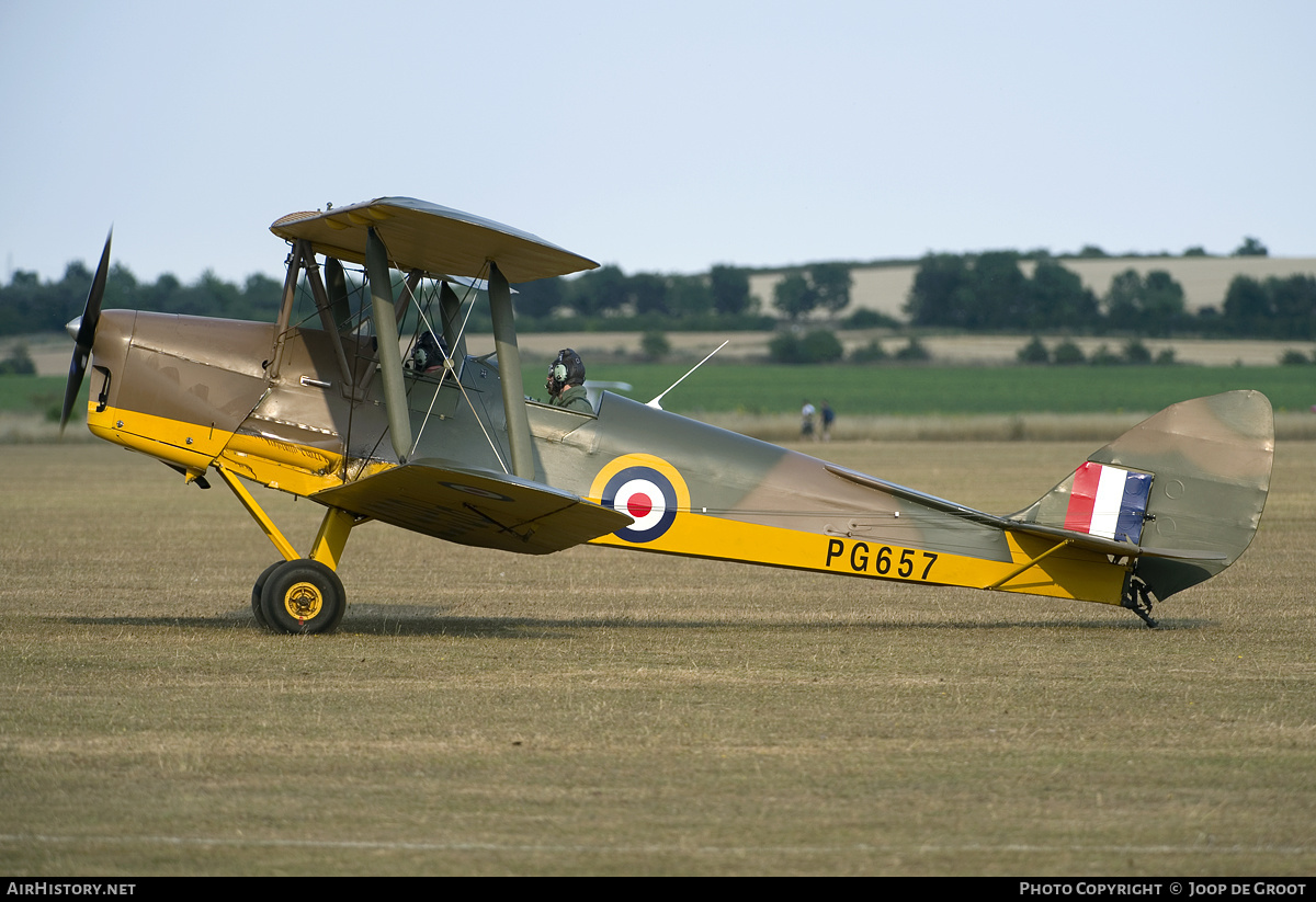 Aircraft Photo of G-AGPK / PG657 | De Havilland D.H. 82A Tiger Moth II | UK - Air Force | AirHistory.net #129202