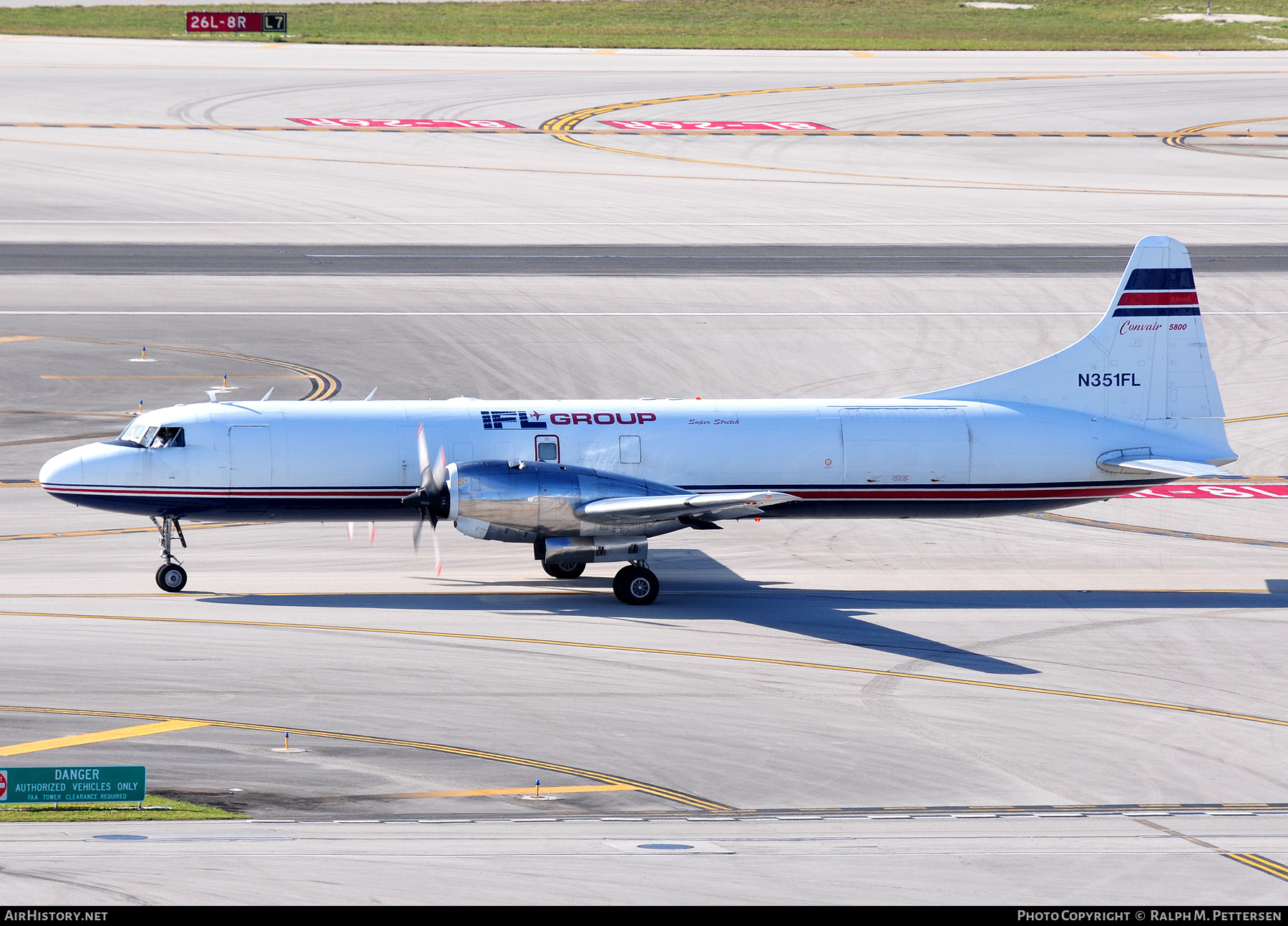 Aircraft Photo of N351FL | Kelowna Convair 5800 | IFL Group | AirHistory.net #129247