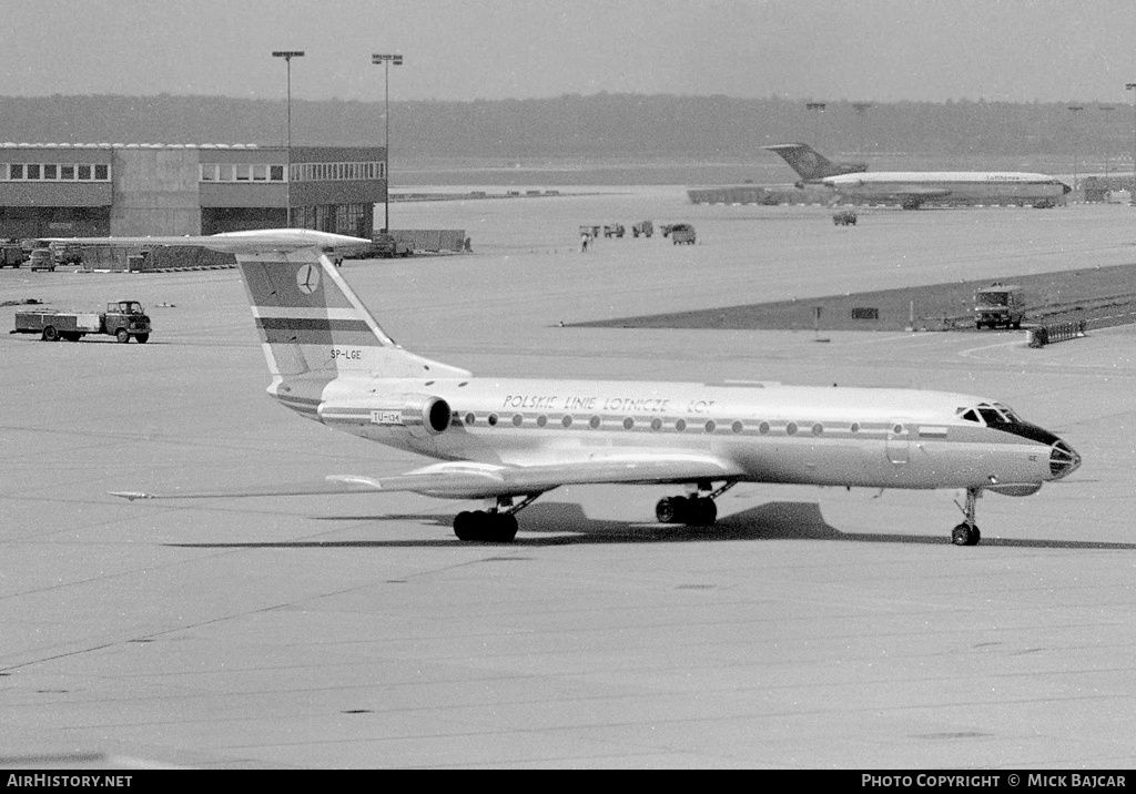 Aircraft Photo of SP-LGE | Tupolev Tu-134 | LOT Polish Airlines - Polskie Linie Lotnicze | AirHistory.net #129267