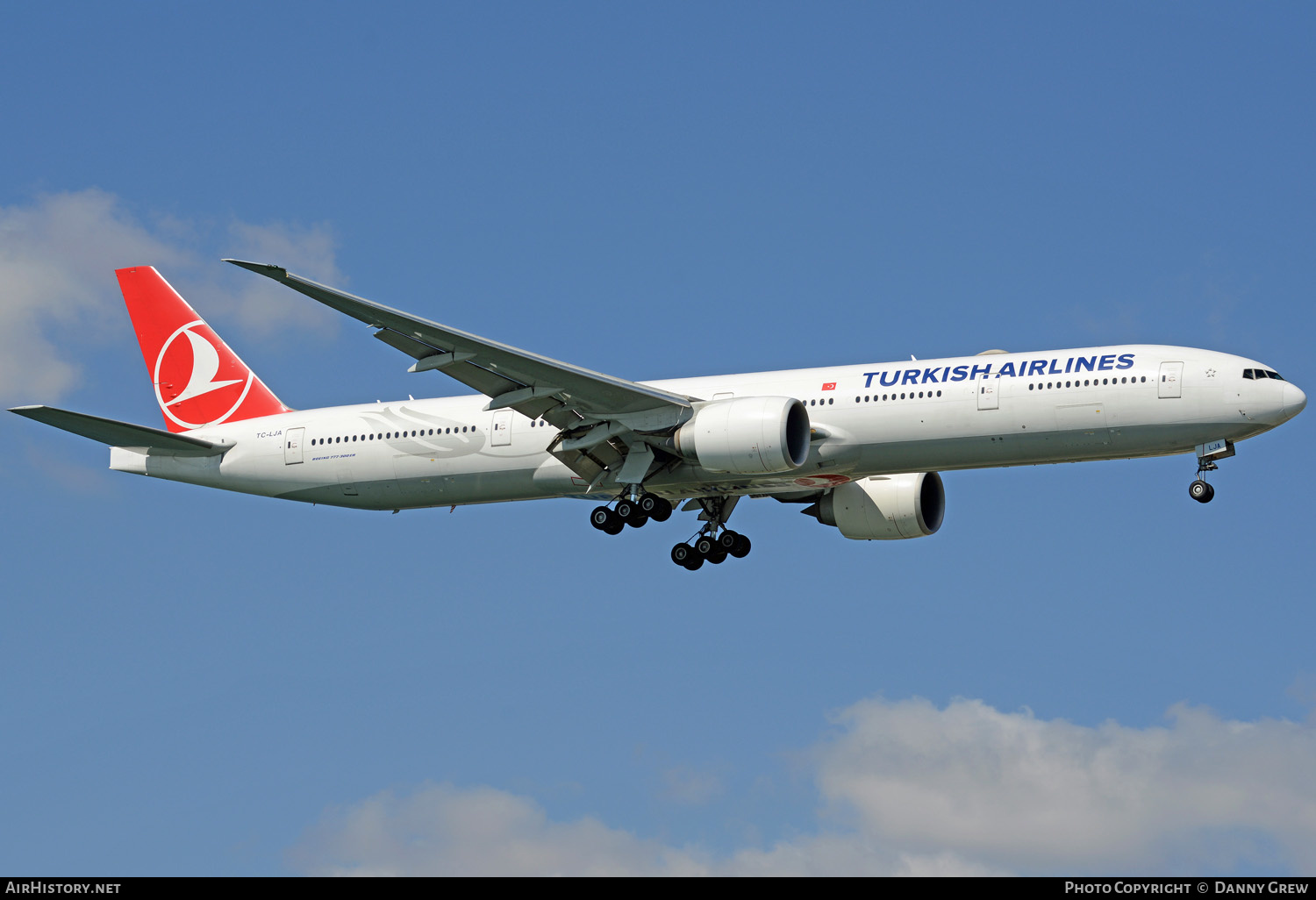 Aircraft Photo of TC-LJA | Boeing 777-3F2/ER | Turkish Airlines | AirHistory.net #129418