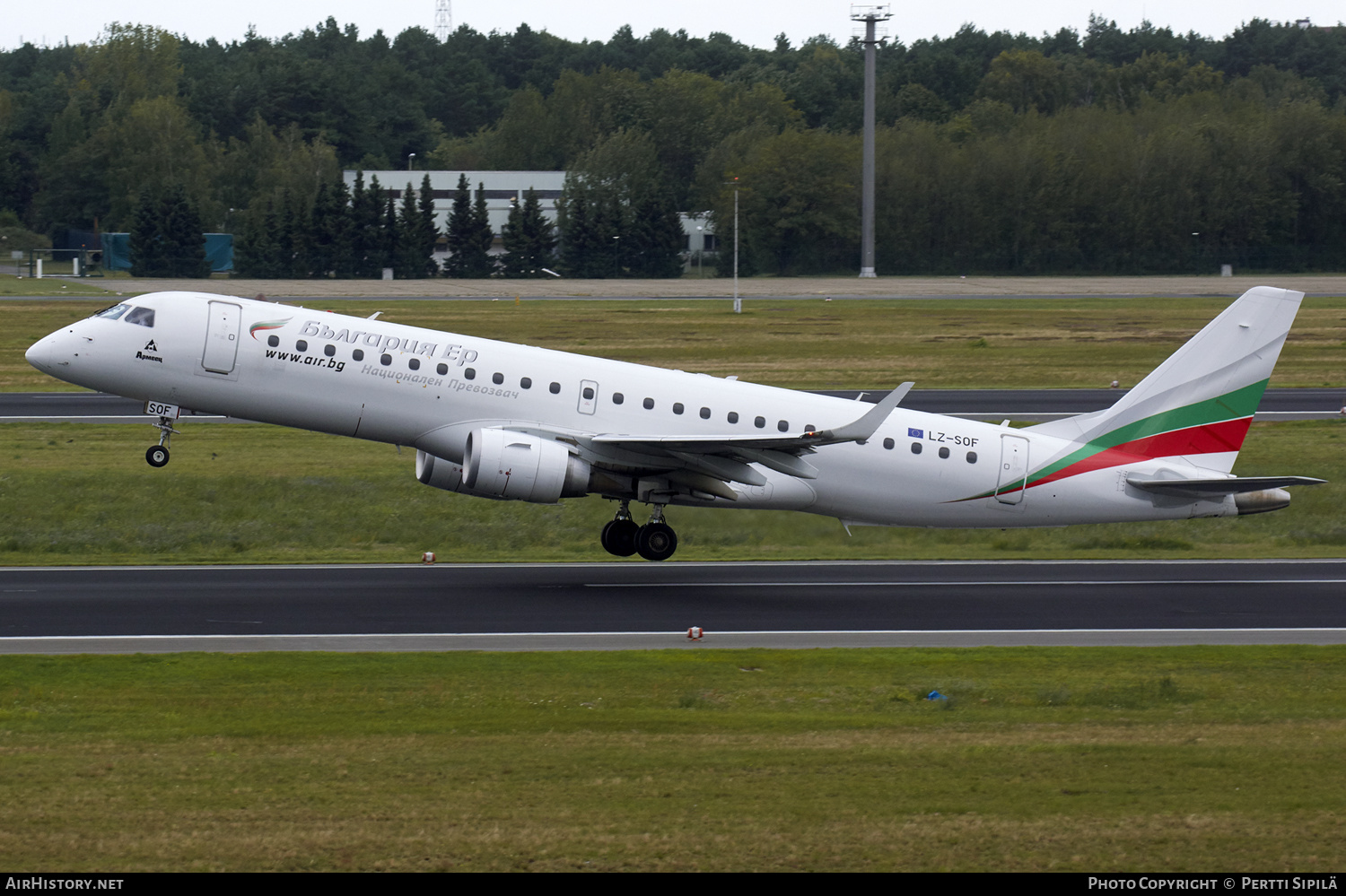 Aircraft Photo of LZ-SOF | Embraer 190STD (ERJ-190-100STD) | Bulgaria Air | AirHistory.net #129423