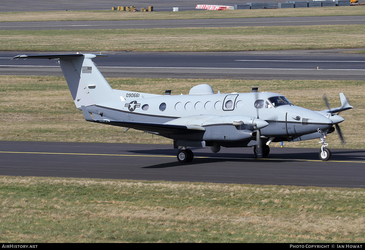 Aircraft Photo of 09-0661 / 090661 | Hawker Beechcraft MC-12W Liberty (350ER) | USA - Air Force | AirHistory.net #129482