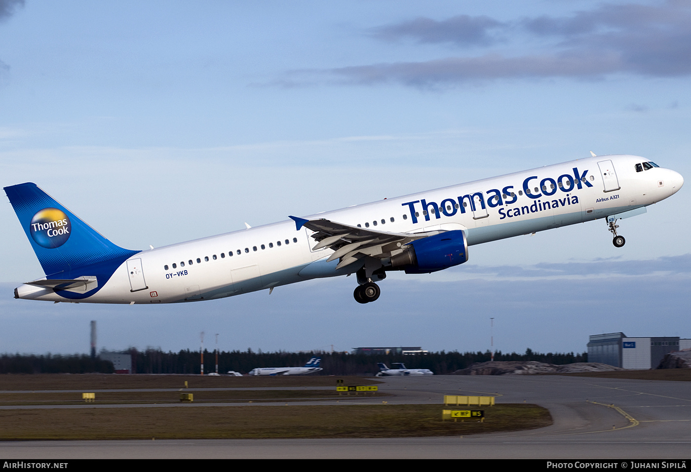 Aircraft Photo of OY-VKB | Airbus A321-211 | Thomas Cook Airlines Scandinavia | AirHistory.net #129527