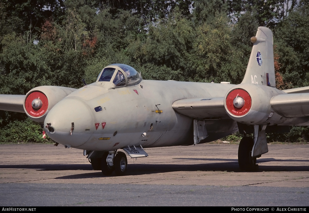 Aircraft Photo of XH135 | English Electric Canberra PR9 | UK - Air Force | AirHistory.net #129588