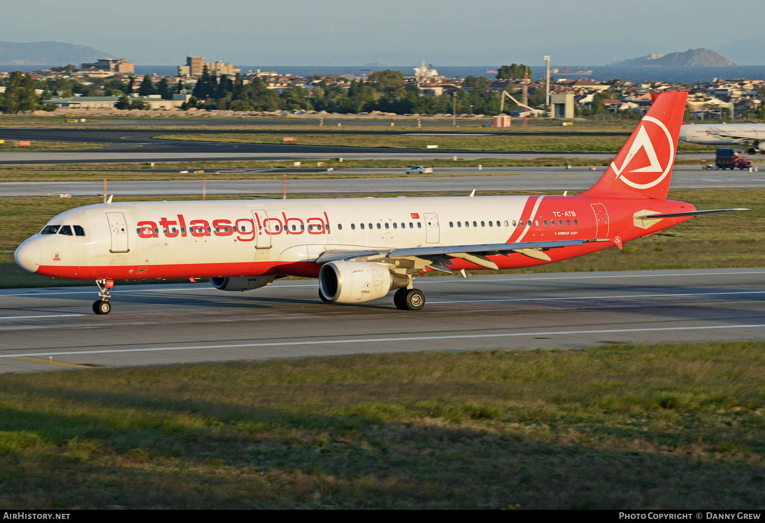 Aircraft Photo of TC-ATB | Airbus A321-211 | AtlasGlobal Airlines | AirHistory.net #129700