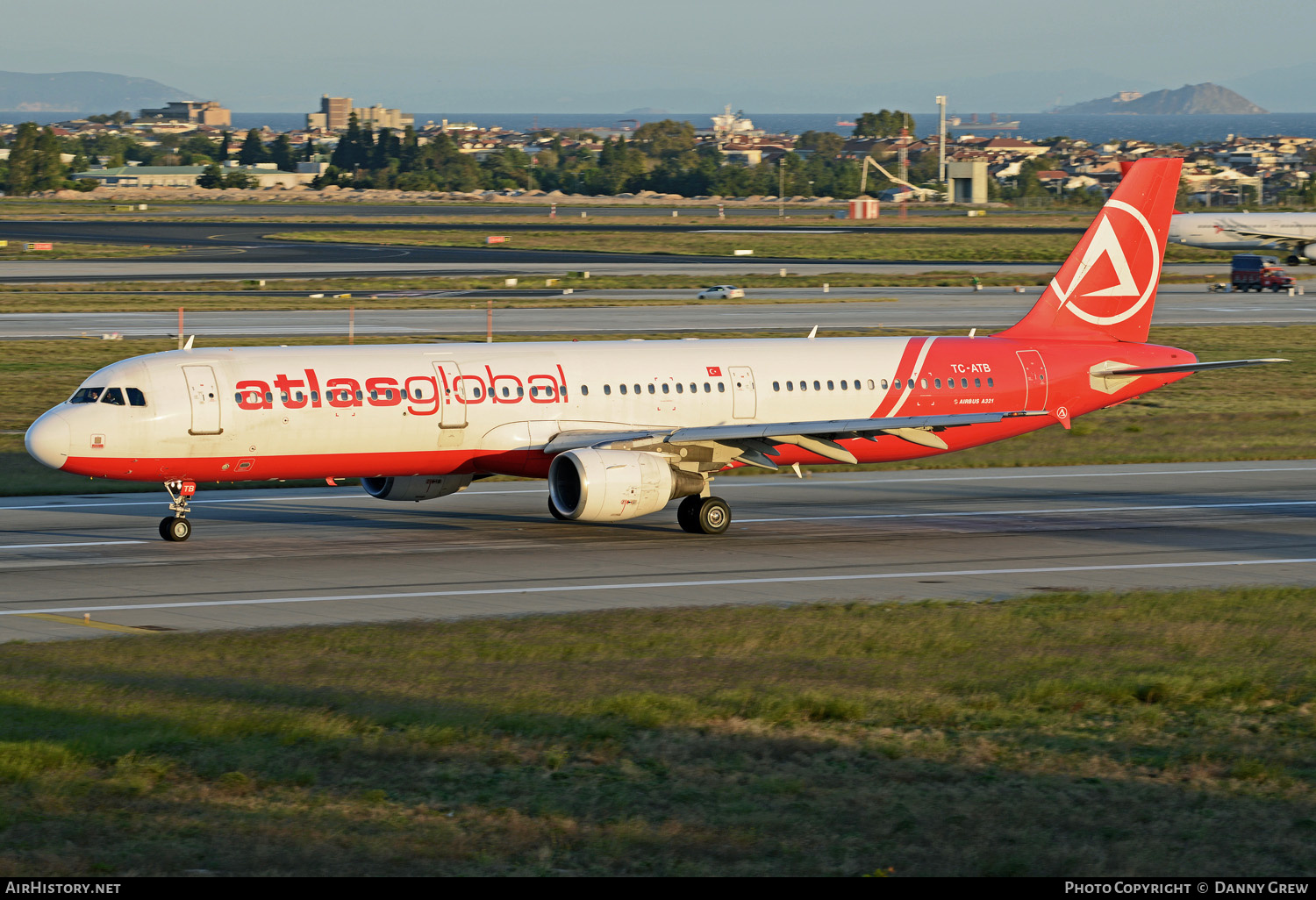 Aircraft Photo of TC-ATB | Airbus A321-211 | AtlasGlobal Airlines | AirHistory.net #129700