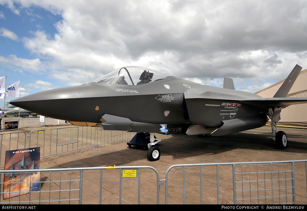 Aircraft Photo of No Reg | Lockheed Martin F-35 Lightning II (mock-up) | Lockheed Martin | AirHistory.net #129914