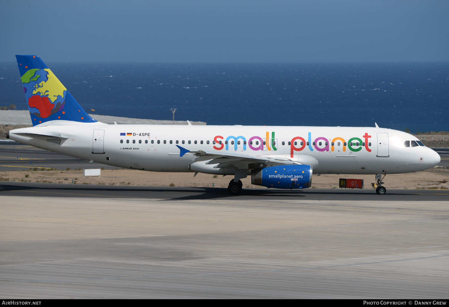 Aircraft Photo of D-ASPE | Airbus A320-232 | Small Planet Airlines | AirHistory.net #130150