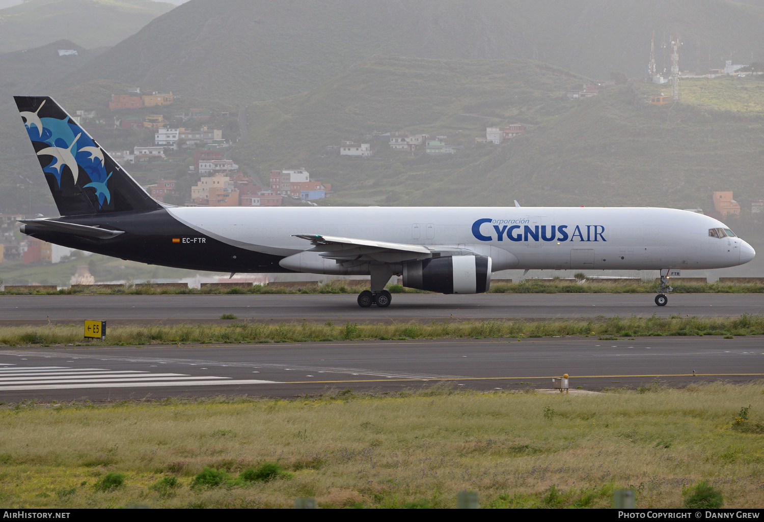 Aircraft Photo of EC-FTR | Boeing 757-256(PCF) | Cygnus Air | AirHistory.net #130173