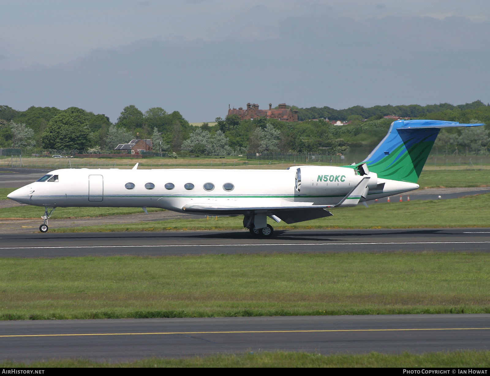 Aircraft Photo of N50KC | Gulfstream Aerospace G-V Gulfstream V | AirHistory.net #130232