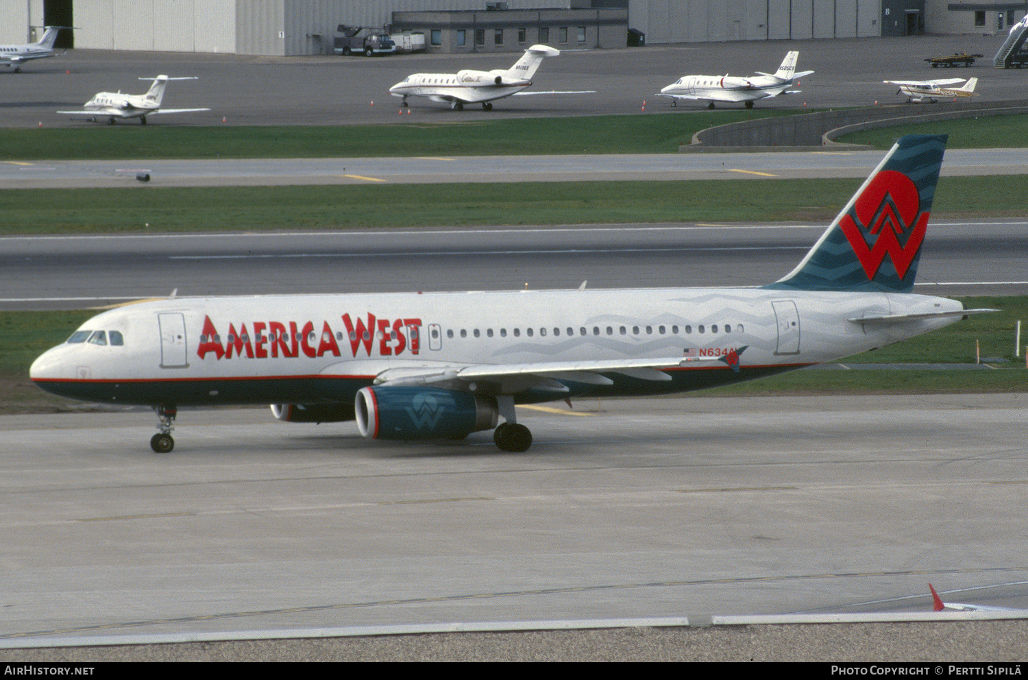 Aircraft Photo of N634AW | Airbus A320-231 | America West Airlines | AirHistory.net #130243