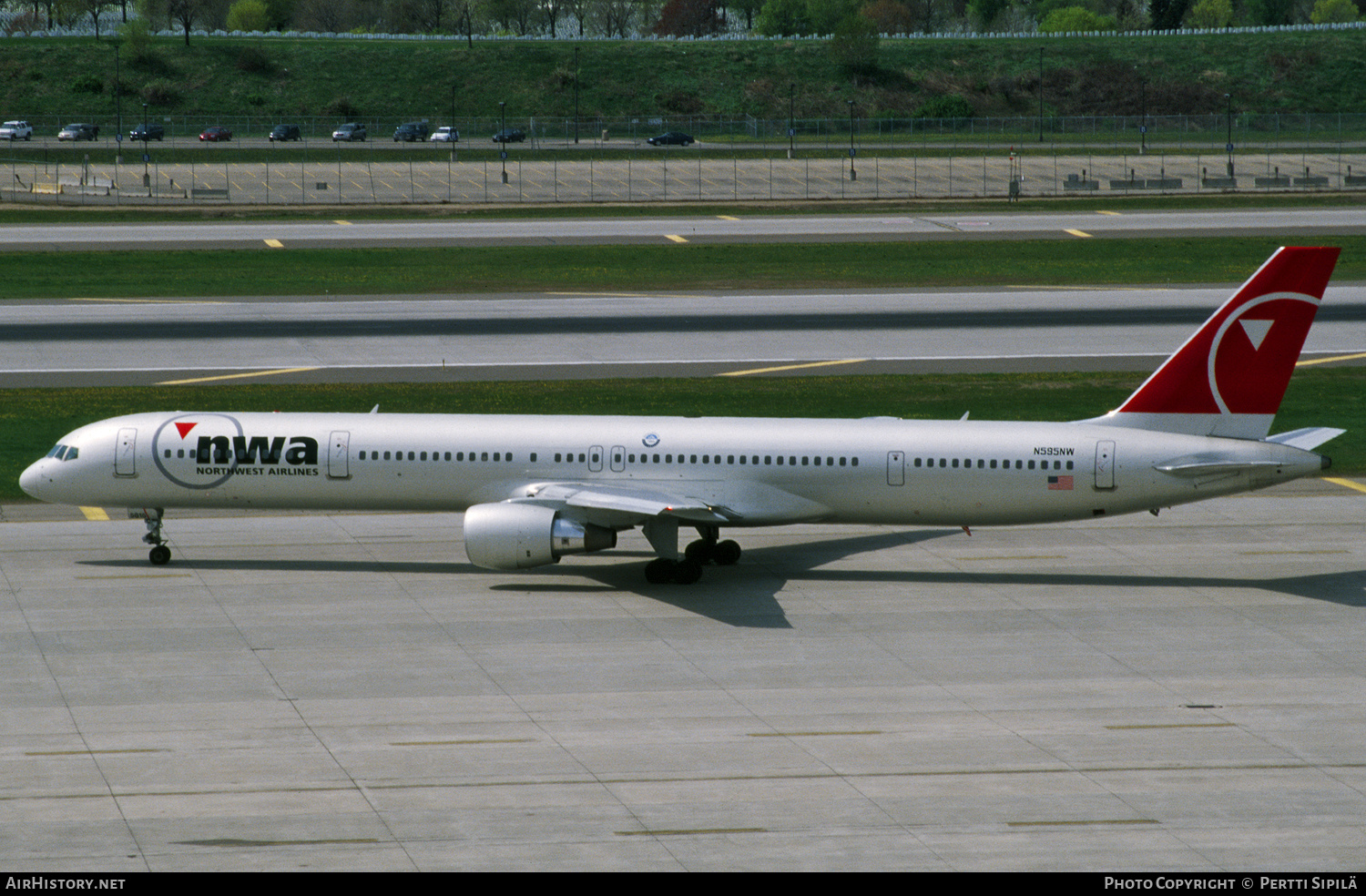 Aircraft Photo of N595NW | Boeing 757-351 | Northwest Airlines | AirHistory.net #130262