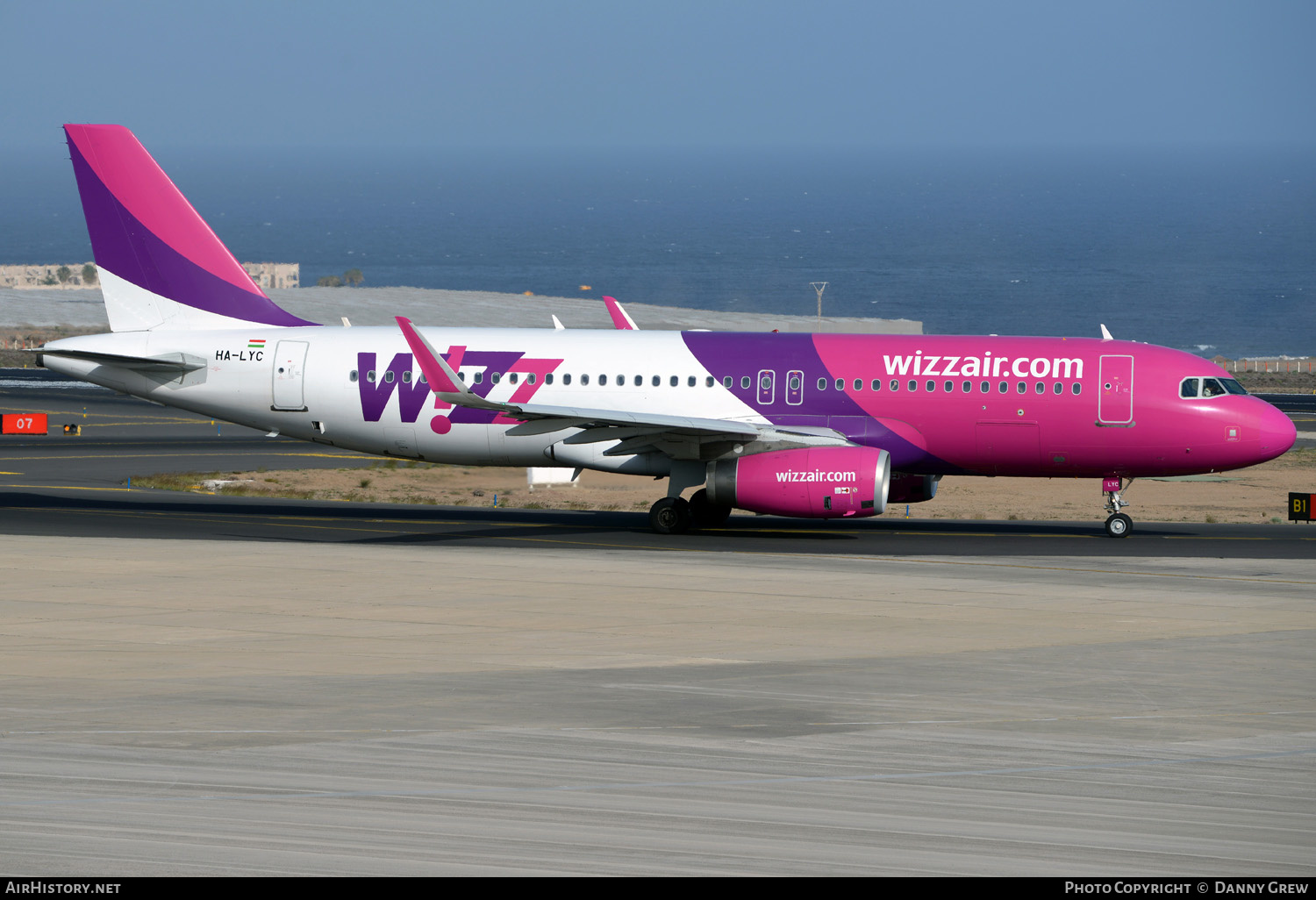 Aircraft Photo of HA-LYC | Airbus A320-232 | Wizz Air | AirHistory.net #130299