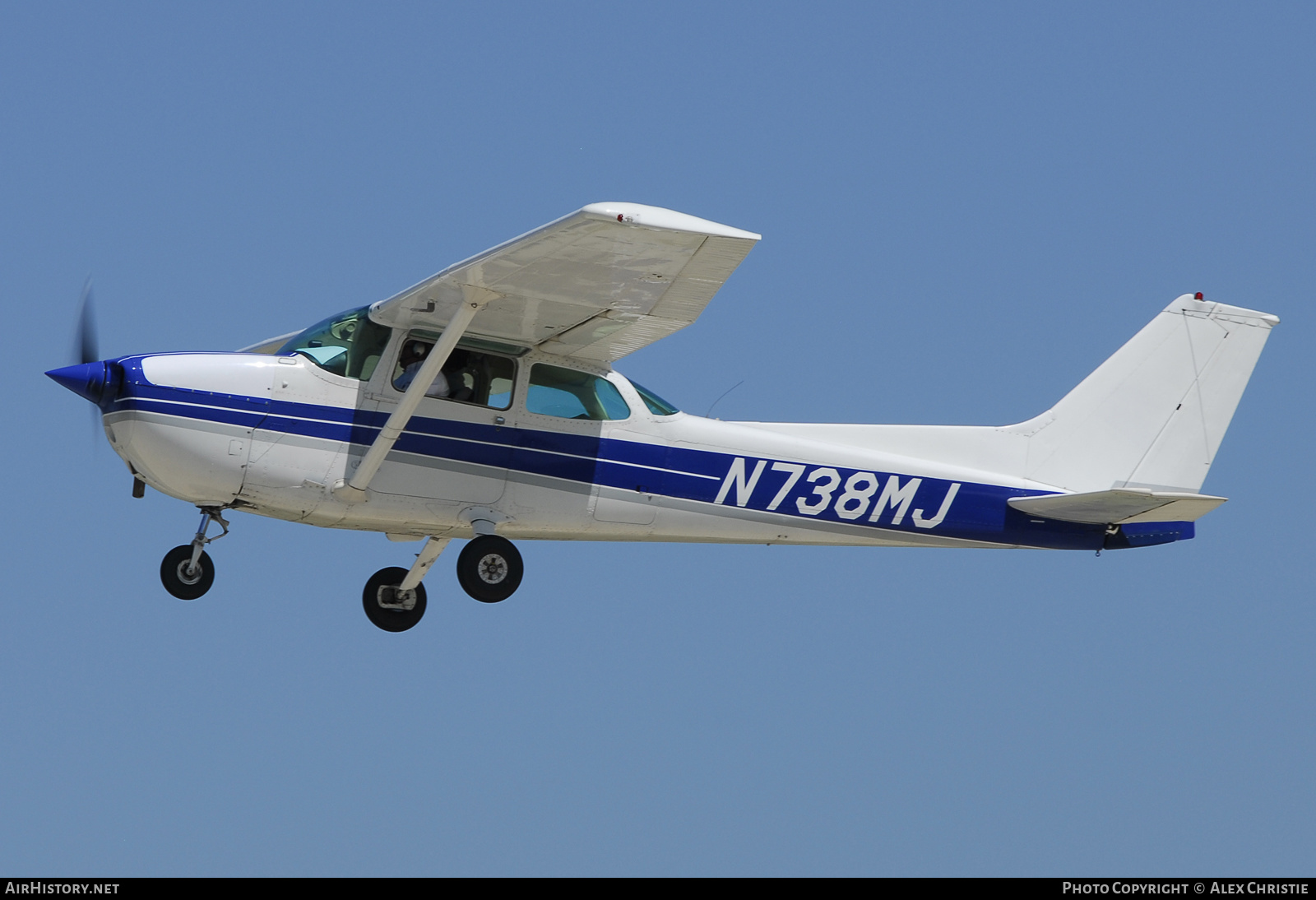 Aircraft Photo of N738MJ | Cessna 172N Skyhawk | AirHistory.net #130322