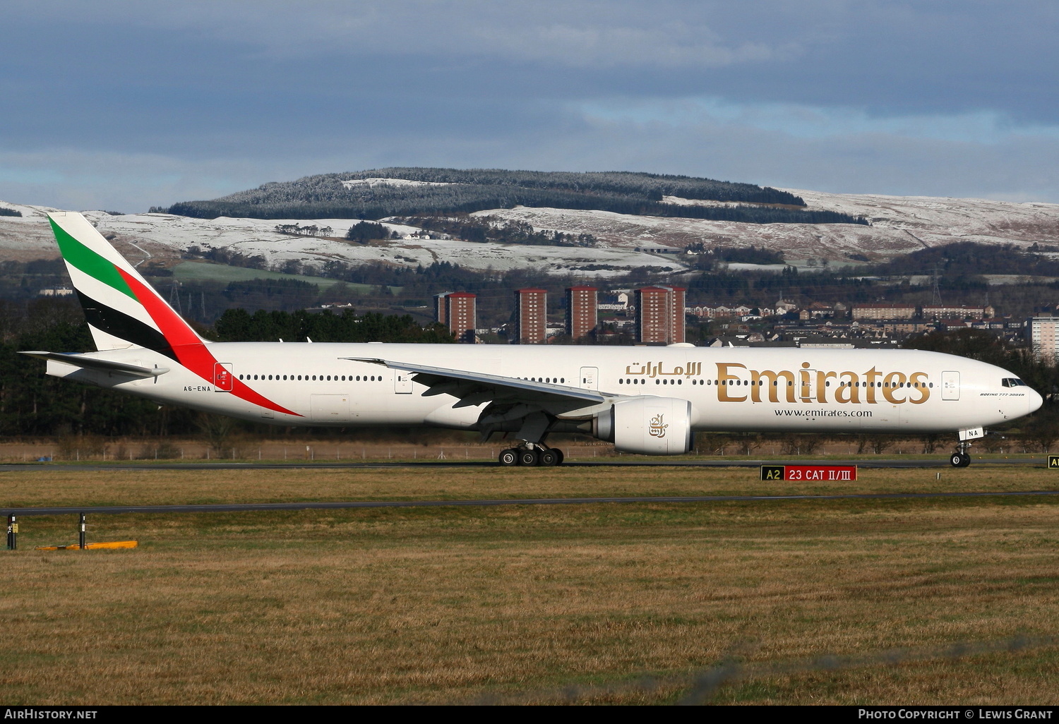 Aircraft Photo of A6-ENA | Boeing 777-31H/ER | Emirates | AirHistory.net #130346