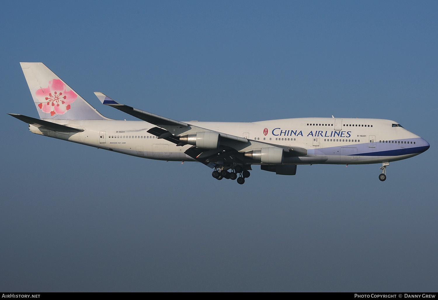 Aircraft Photo of B-18201 | Boeing 747-409 | China Airlines | AirHistory.net #130467