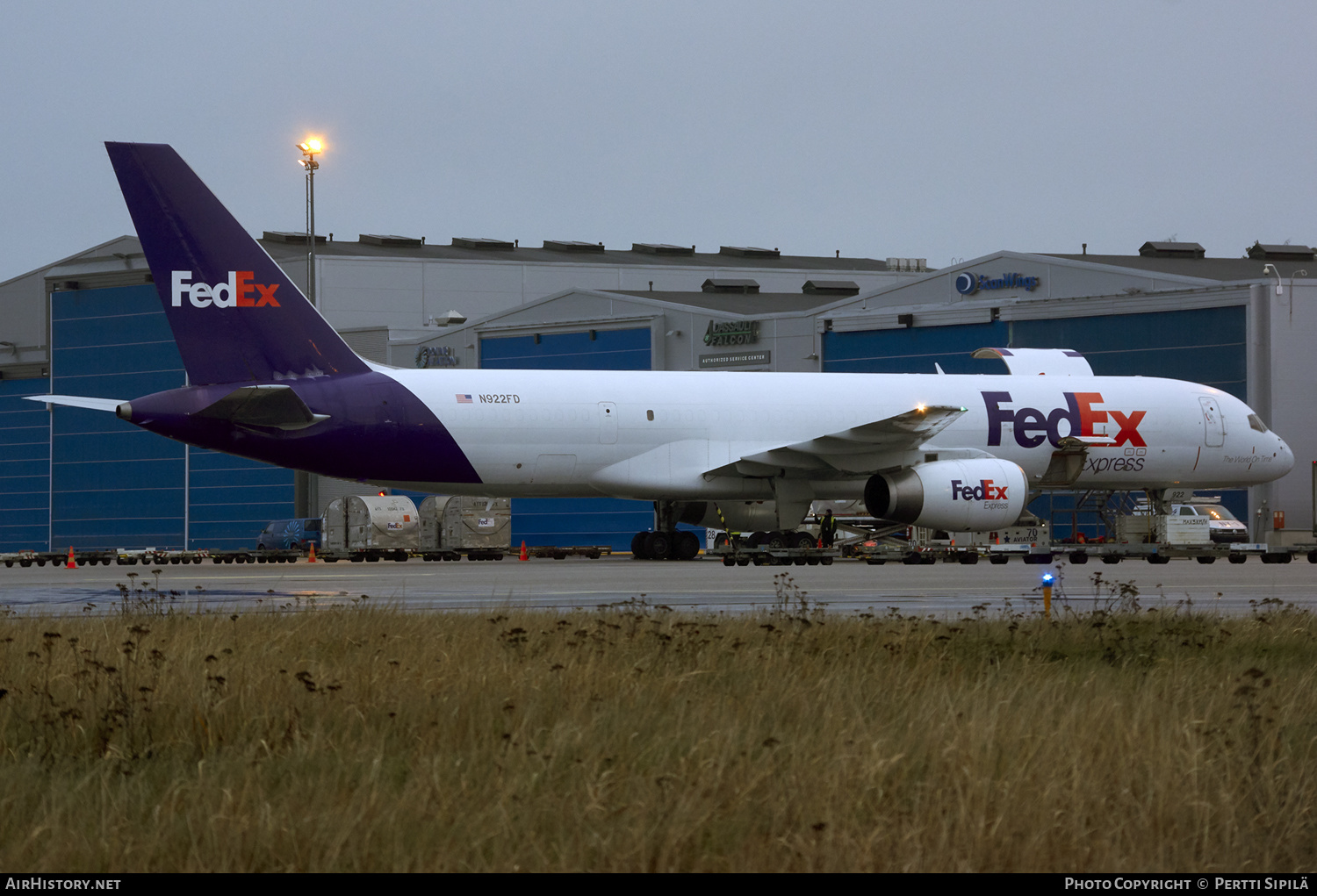 Aircraft Photo of N922FD | Boeing 757-23A(SF) | FedEx Express | AirHistory.net #130523