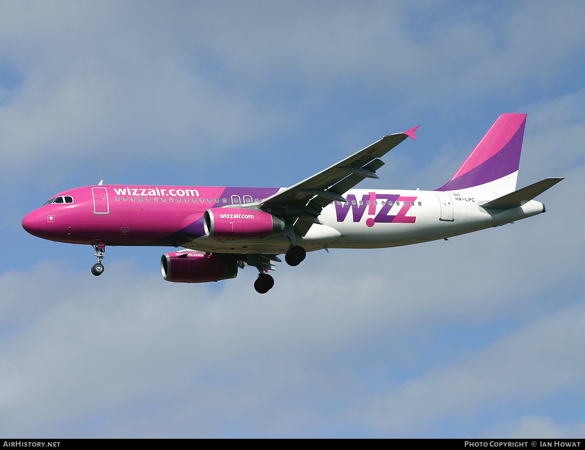 Aircraft Photo of HA-LPC | Airbus A320-233 | Wizz Air | AirHistory.net #130566
