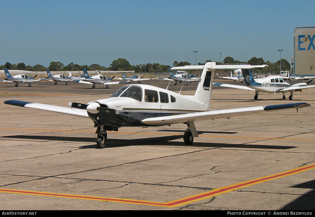 Aircraft Photo of VH-LSG | Piper PA-28RT-201 Arrow IV | AirHistory.net #130577