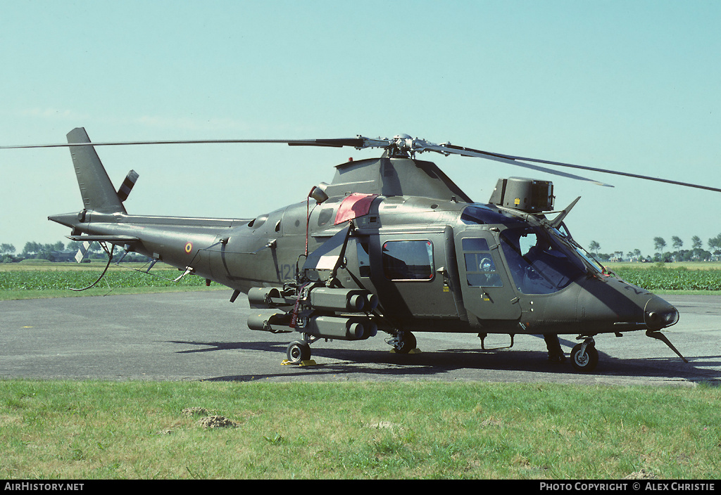 Aircraft Photo of H21 | Agusta A-109HO (A-109BA) | Belgium - Army | AirHistory.net #130593