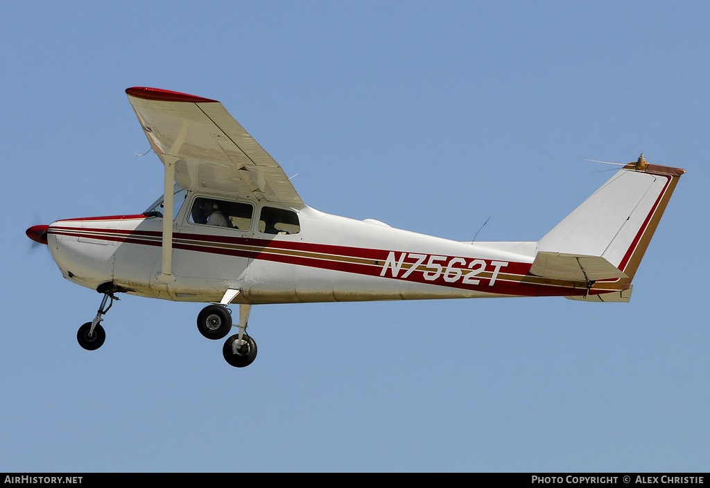 Aircraft Photo of N7562T | Cessna 172A | AirHistory.net #130625