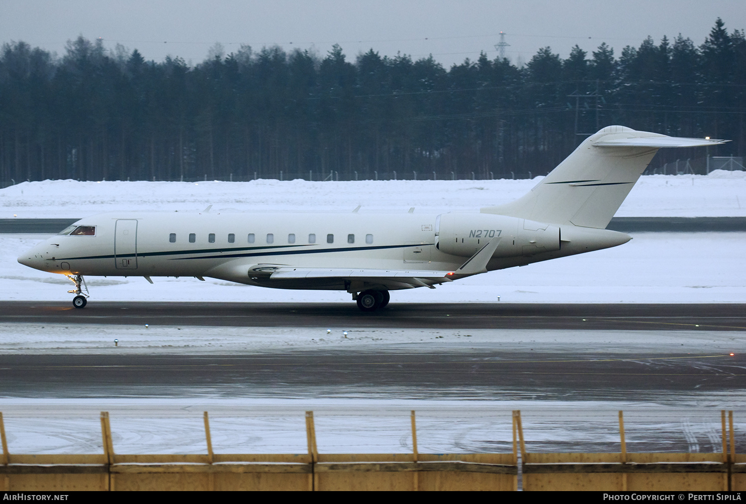 Aircraft Photo of N2707 | Bombardier Global 5000 (BD-700-1A11) | AirHistory.net #130731