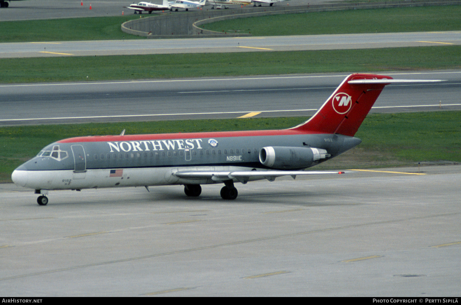 Aircraft Photo of N8911E | Douglas DC-9-14 | Northwest Airlines | AirHistory.net #130778