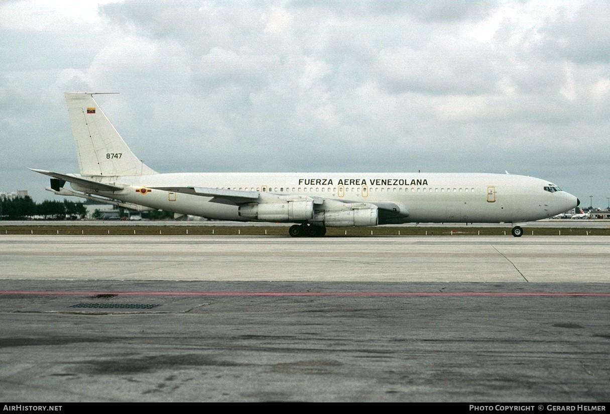 Aircraft Photo of 8747 | Boeing 707-384C(KC) | Venezuela - Air Force | AirHistory.net #130807