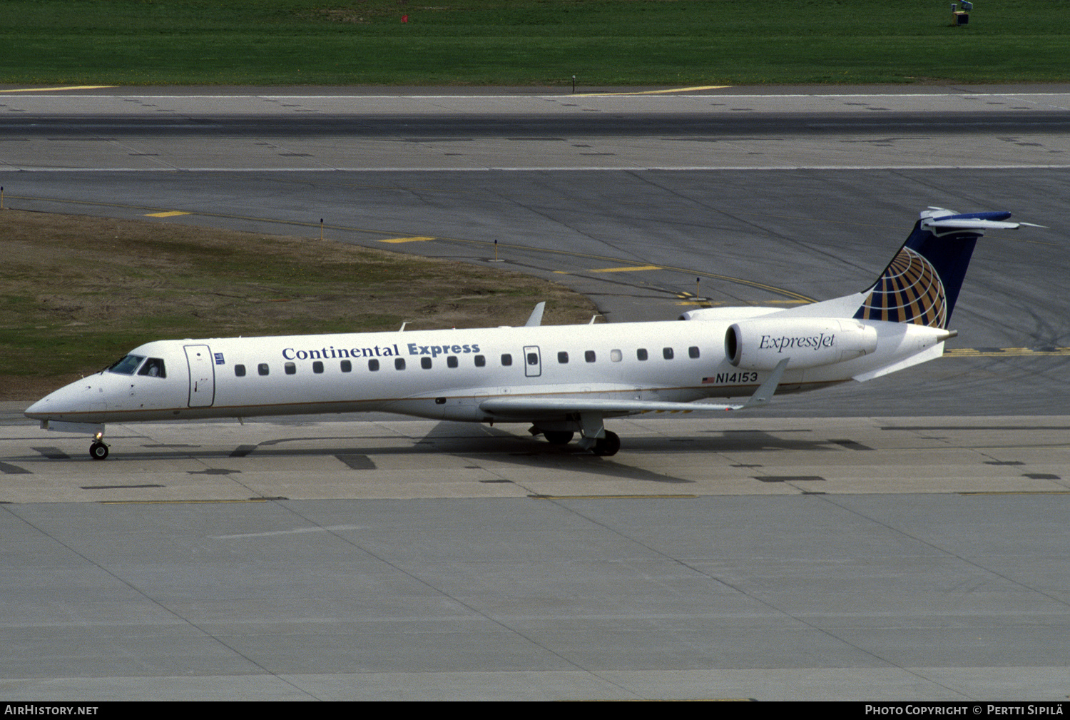 Aircraft Photo of N14153 | Embraer ERJ-145XR (EMB-145XR) | Continental Express | AirHistory.net #130850