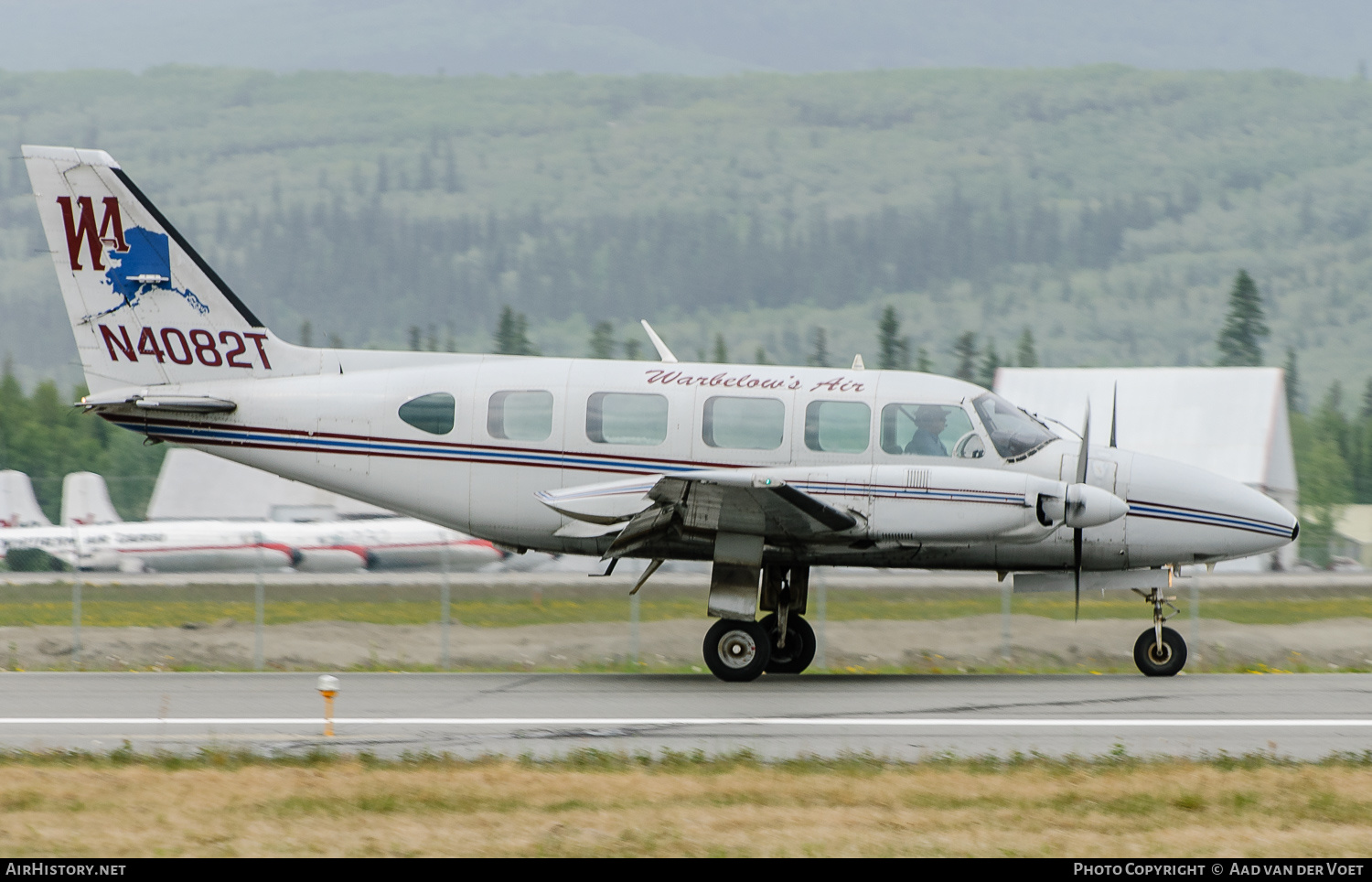 Aircraft Photo of N4082T | Piper PA-31-350 Chieftain | Warbelow's Air | AirHistory.net #130872