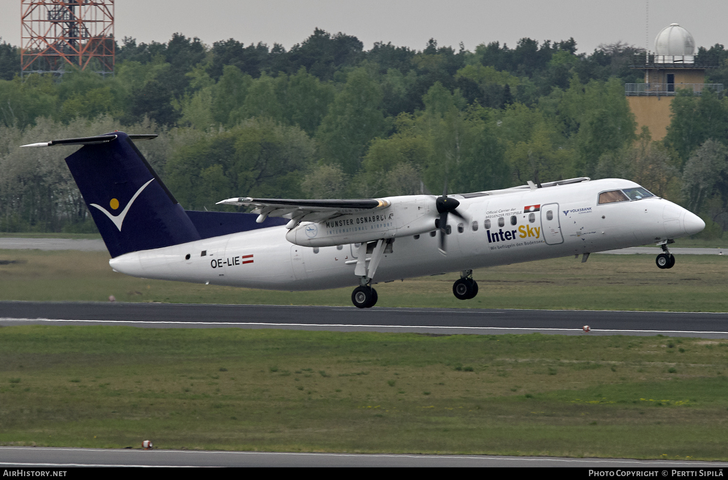 Aircraft Photo of OE-LIE | Bombardier DHC-8-315Q Dash 8 | InterSky | AirHistory.net #131100