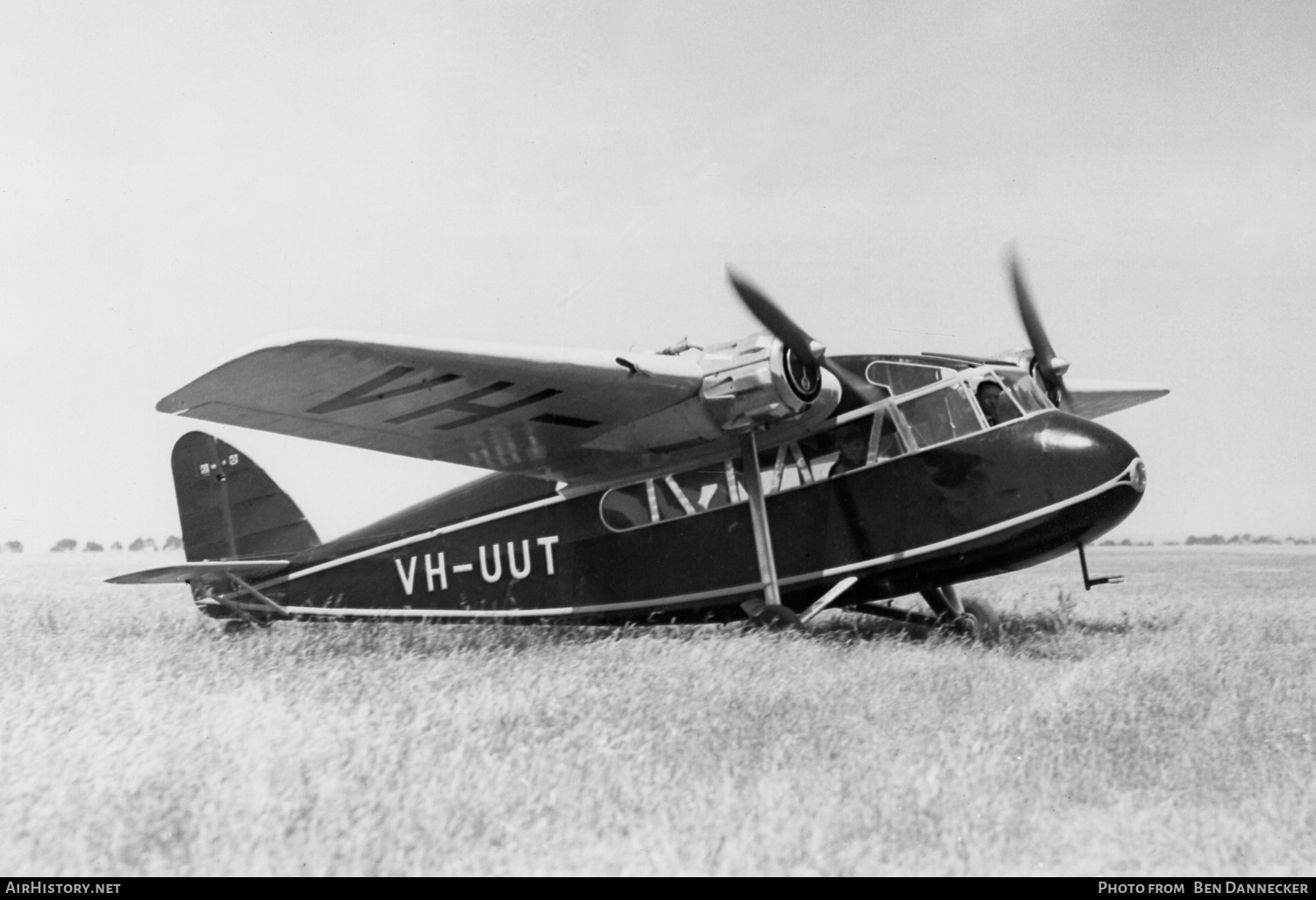Aircraft Photo of VH-UUT | Short S-16/1 Scion 2 | Adelaide Airways | AirHistory.net #131192