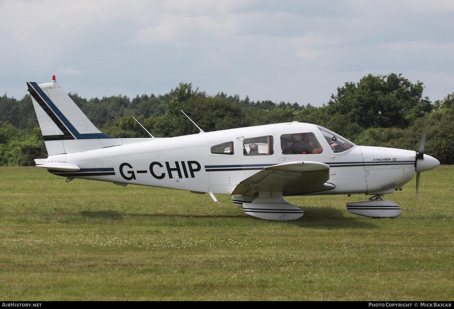 Aircraft Photo of G-CHIP | Piper PA-28-181 Cherokee Archer II | AirHistory.net #131303