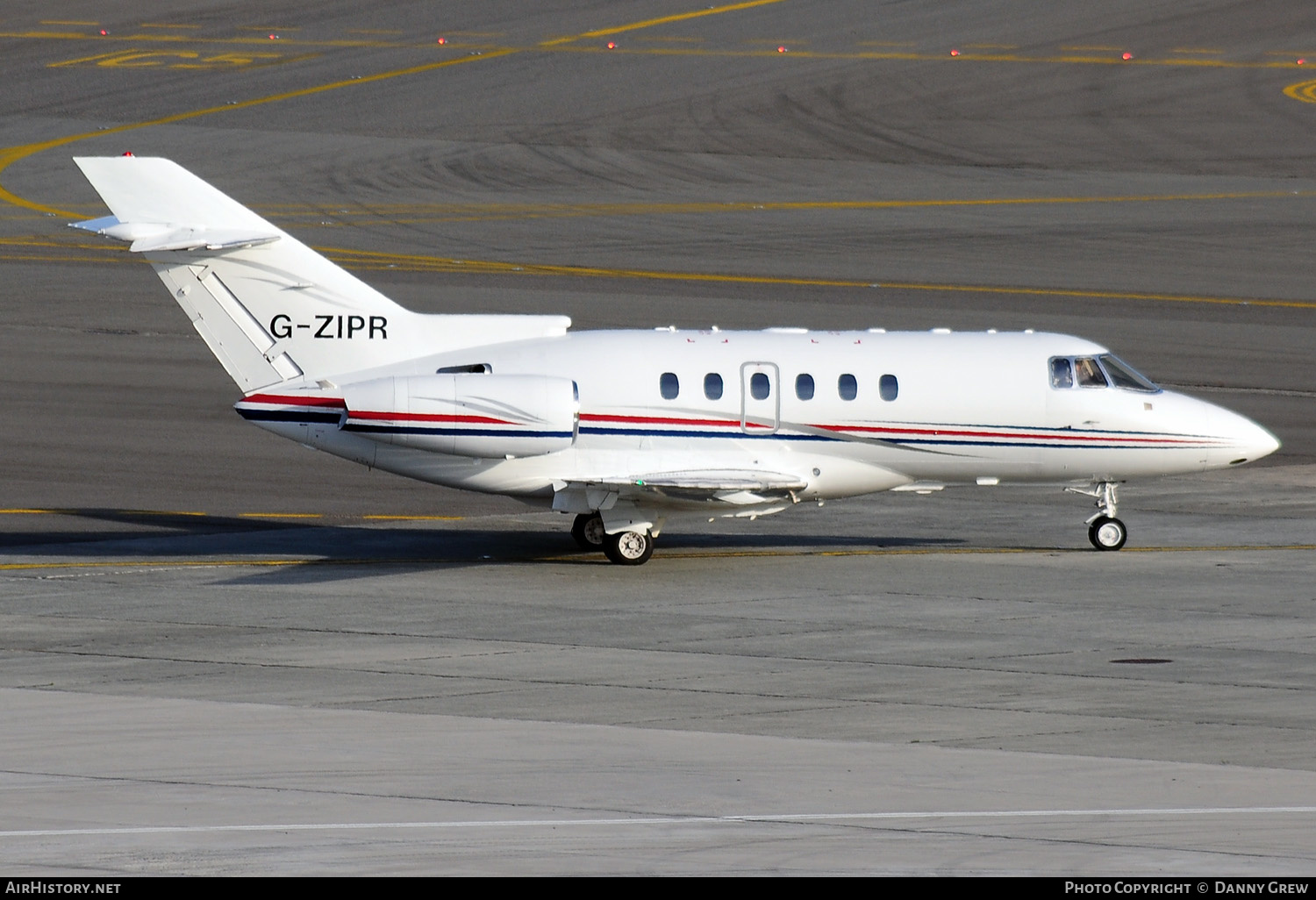Aircraft Photo of G-ZIPR | Hawker Beechcraft 750 | AirHistory.net #131596