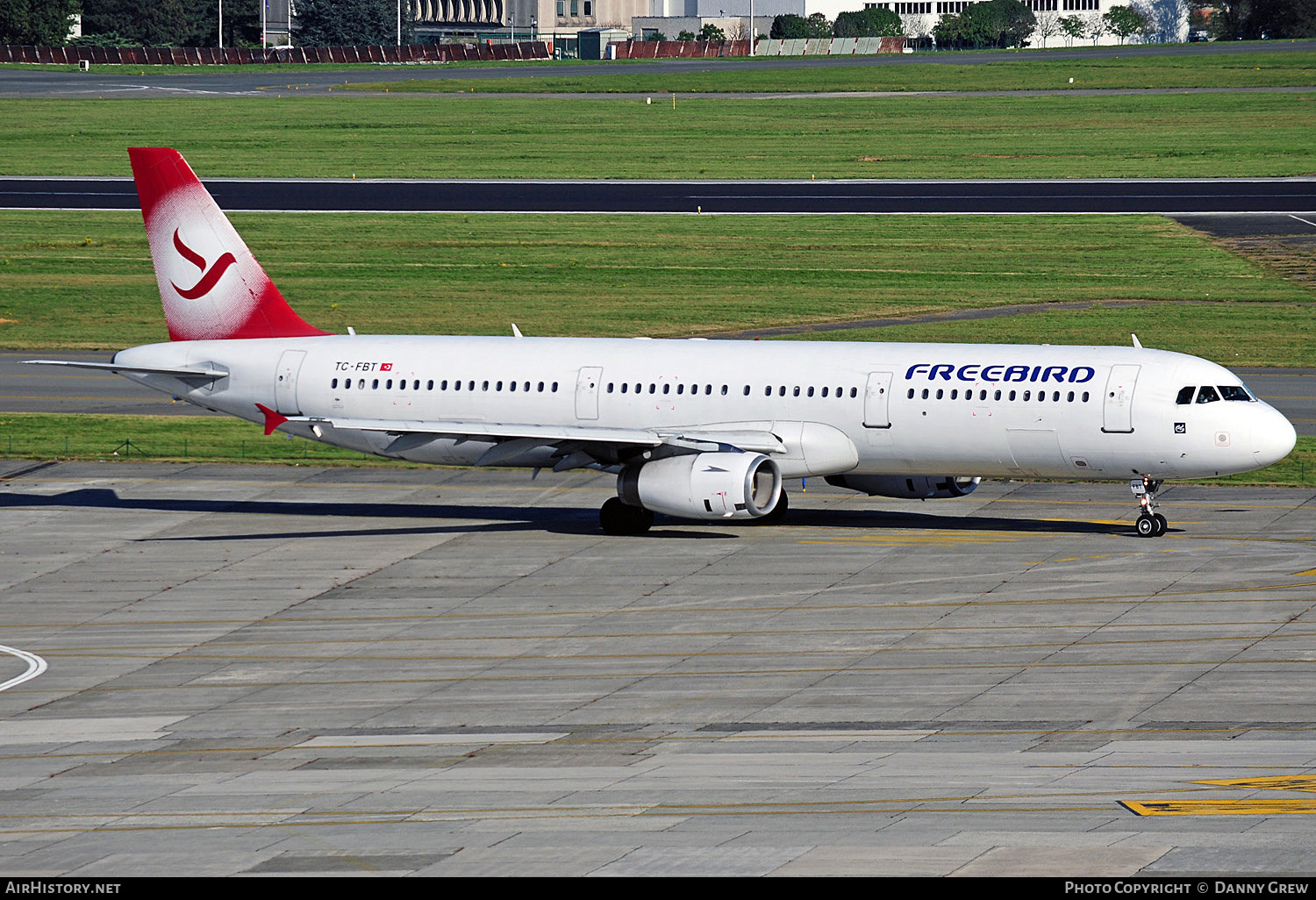 Aircraft Photo of TC-FBT | Airbus A321-231 | Freebird Airlines | AirHistory.net #131606