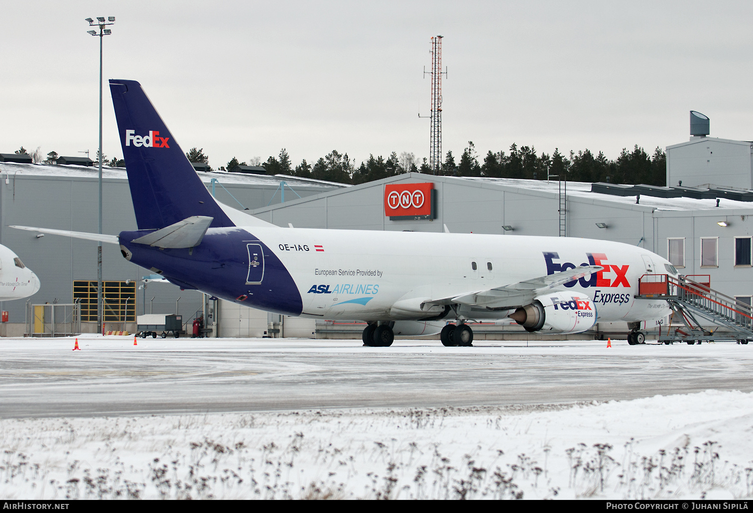 Aircraft Photo of OE-IAG | Boeing 737-408(SF) | FedEx Express - Federal Express | AirHistory.net #131677