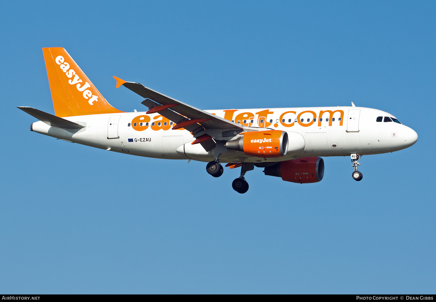 Aircraft Photo of G-EZAU | Airbus A319-111 | EasyJet | AirHistory.net #131804