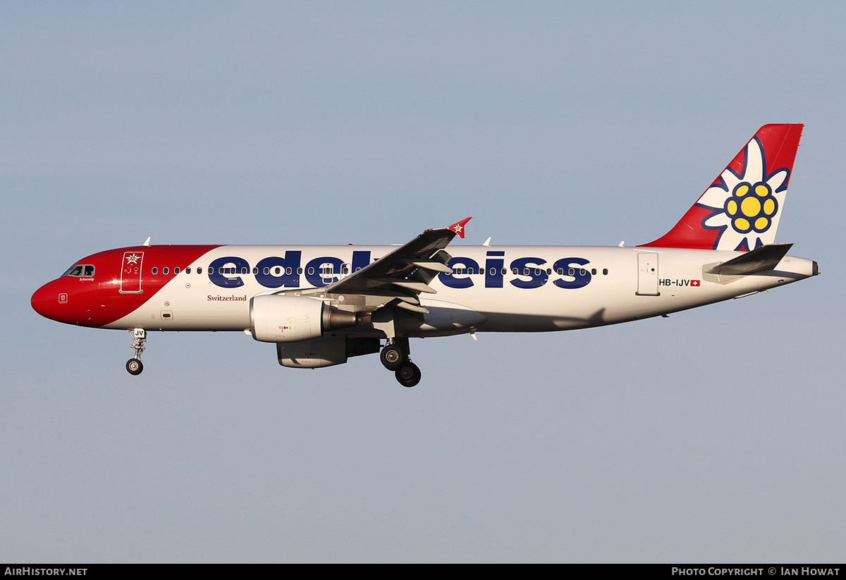 Aircraft Photo of HB-IJV | Airbus A320-214 | Edelweiss Air | AirHistory.net #131837