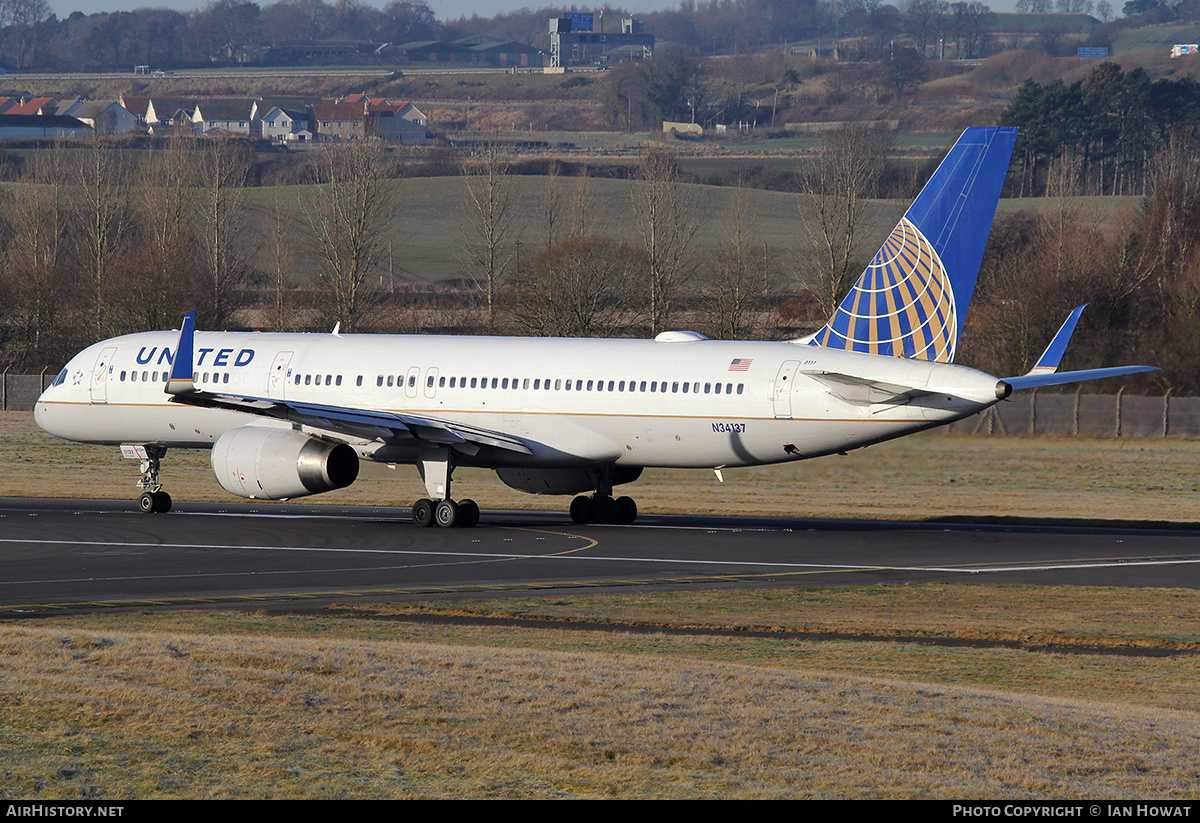 Aircraft Photo of N34137 | Boeing 757-224 | United Airlines | AirHistory.net #131840