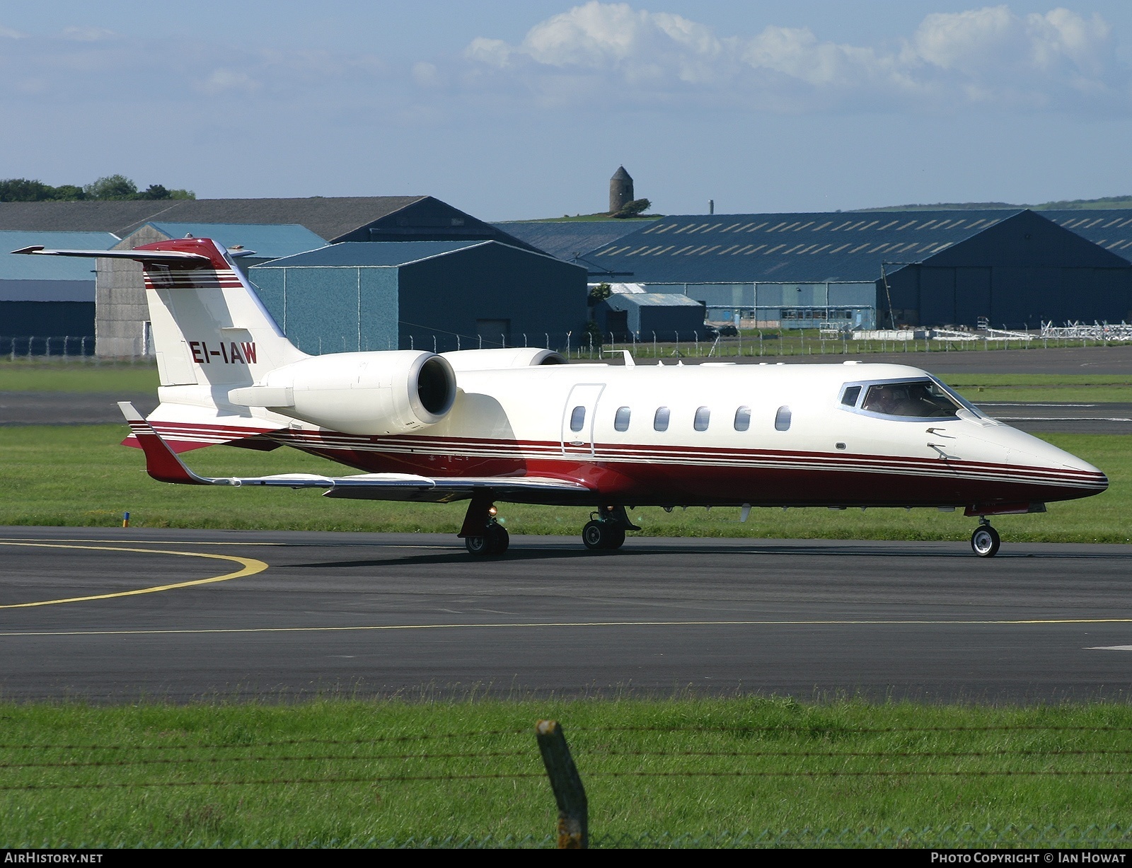 Aircraft Photo of EI-IAW | Learjet 60 | AirHistory.net #131863