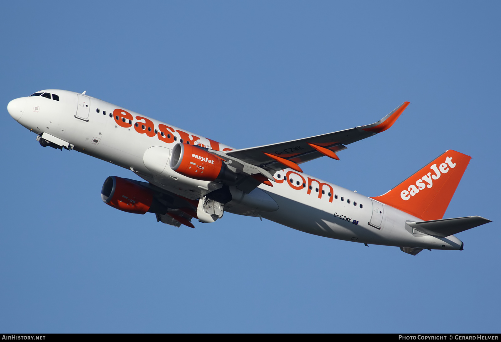 Aircraft Photo of G-EZWK | Airbus A320-214 | EasyJet | AirHistory.net #131955