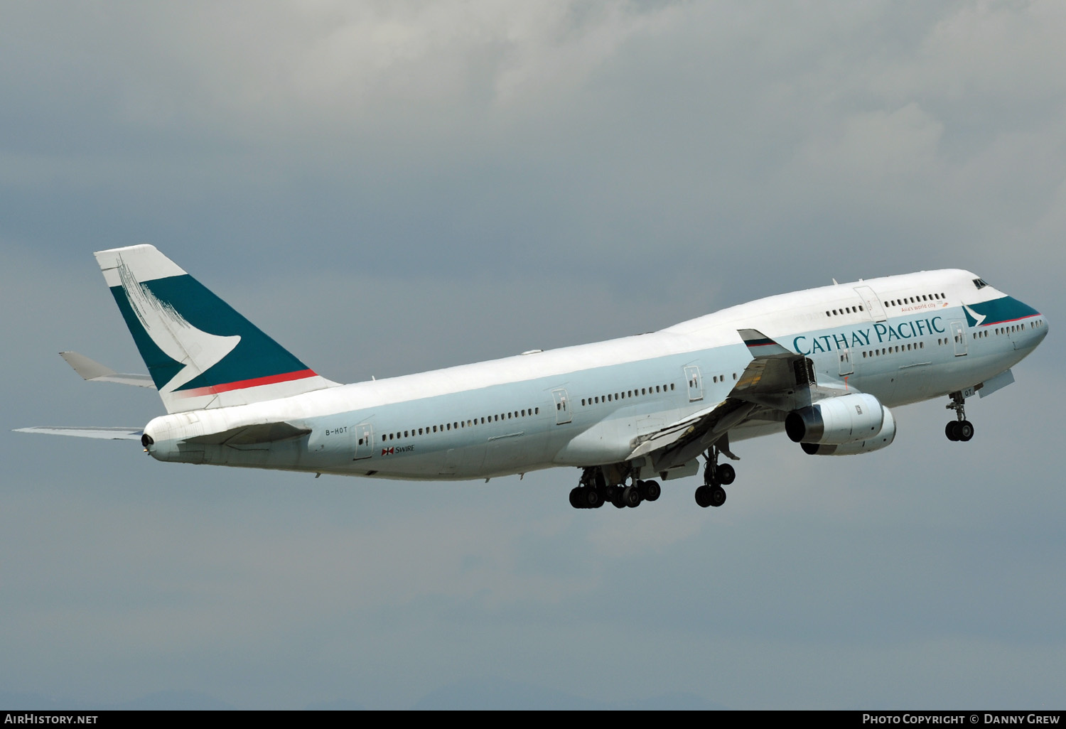 Aircraft Photo of B-HOT | Boeing 747-467 | Cathay Pacific Airways | AirHistory.net #132088